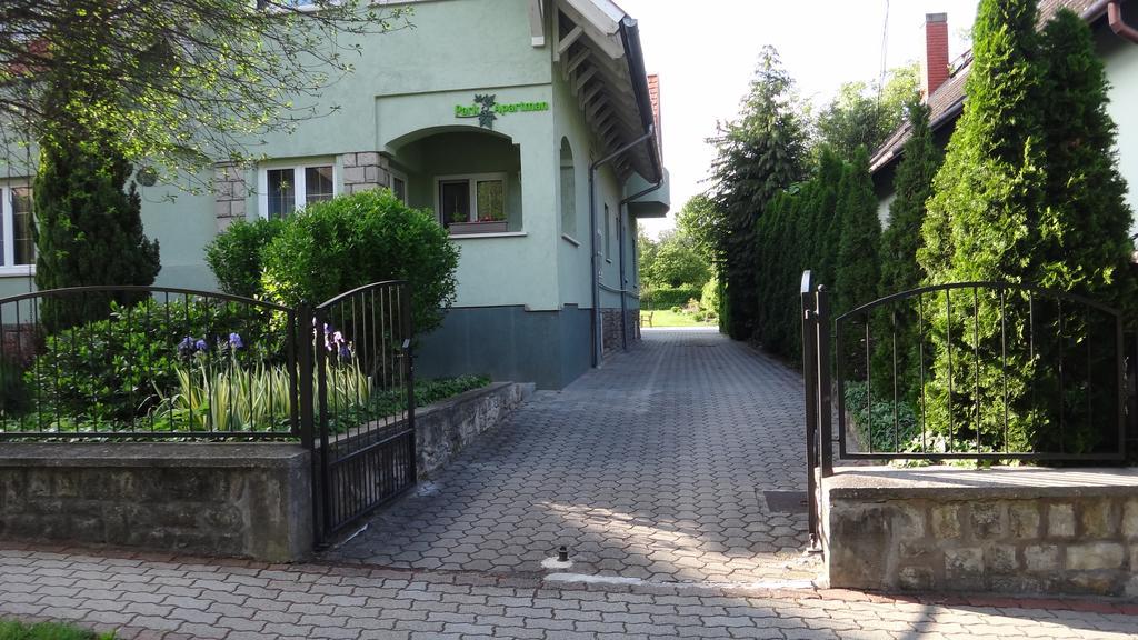 Park Apartman Hévíz Heviz Exterior foto
