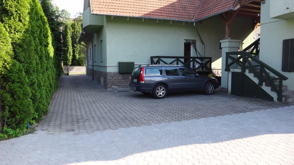 Park Apartman Hévíz Heviz Exterior foto